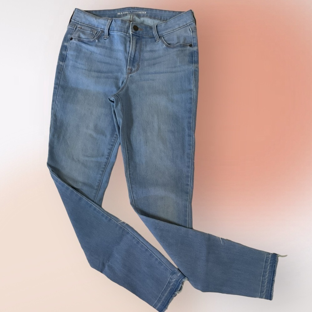 Old Navy Rockstar Light Wash Mid Rise Raw Hem Jeans Size 4 Tall